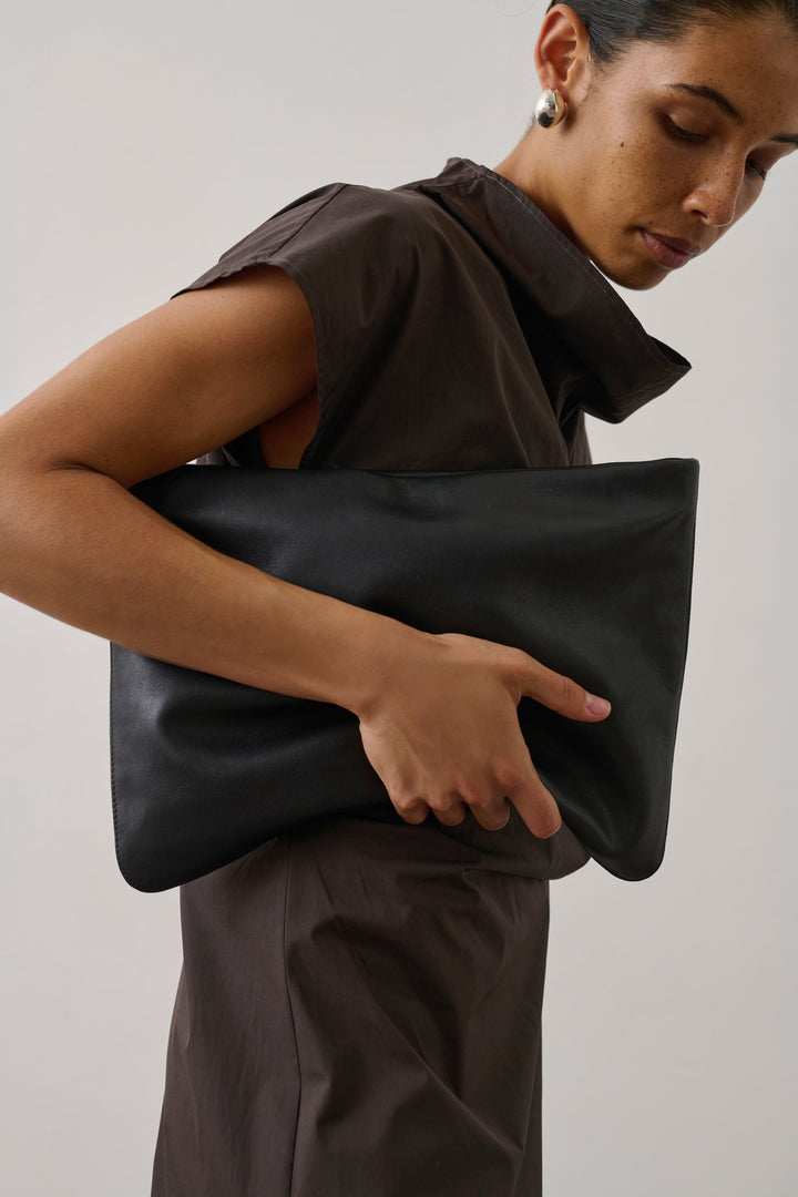 Darleen Clutch - Black - Frontiers Woman