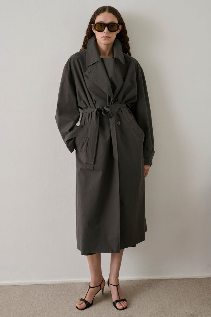 Helio Trench - Anthracite - Frontiers Woman