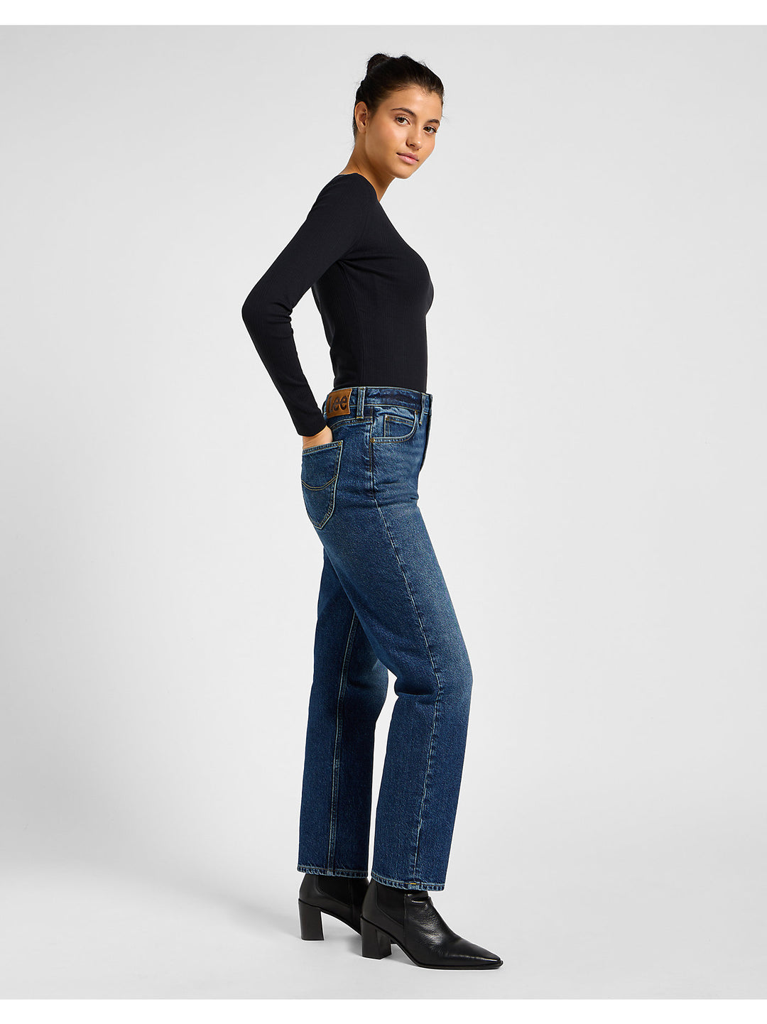 Carol Regular Straight Jeans - Indigo Ruin