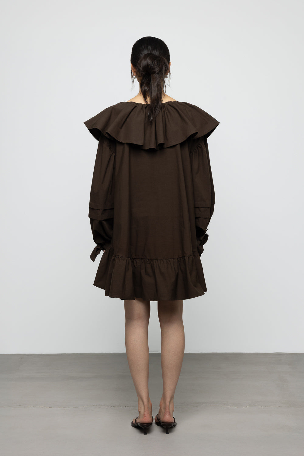 Oversized Ruffle Poplin Mini Dress - Brown - Frontiers Woman
