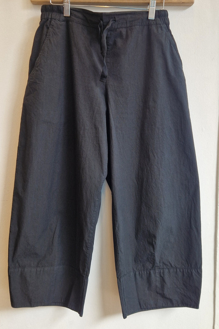 Drawstring Trousers - Black - Frontiers Woman