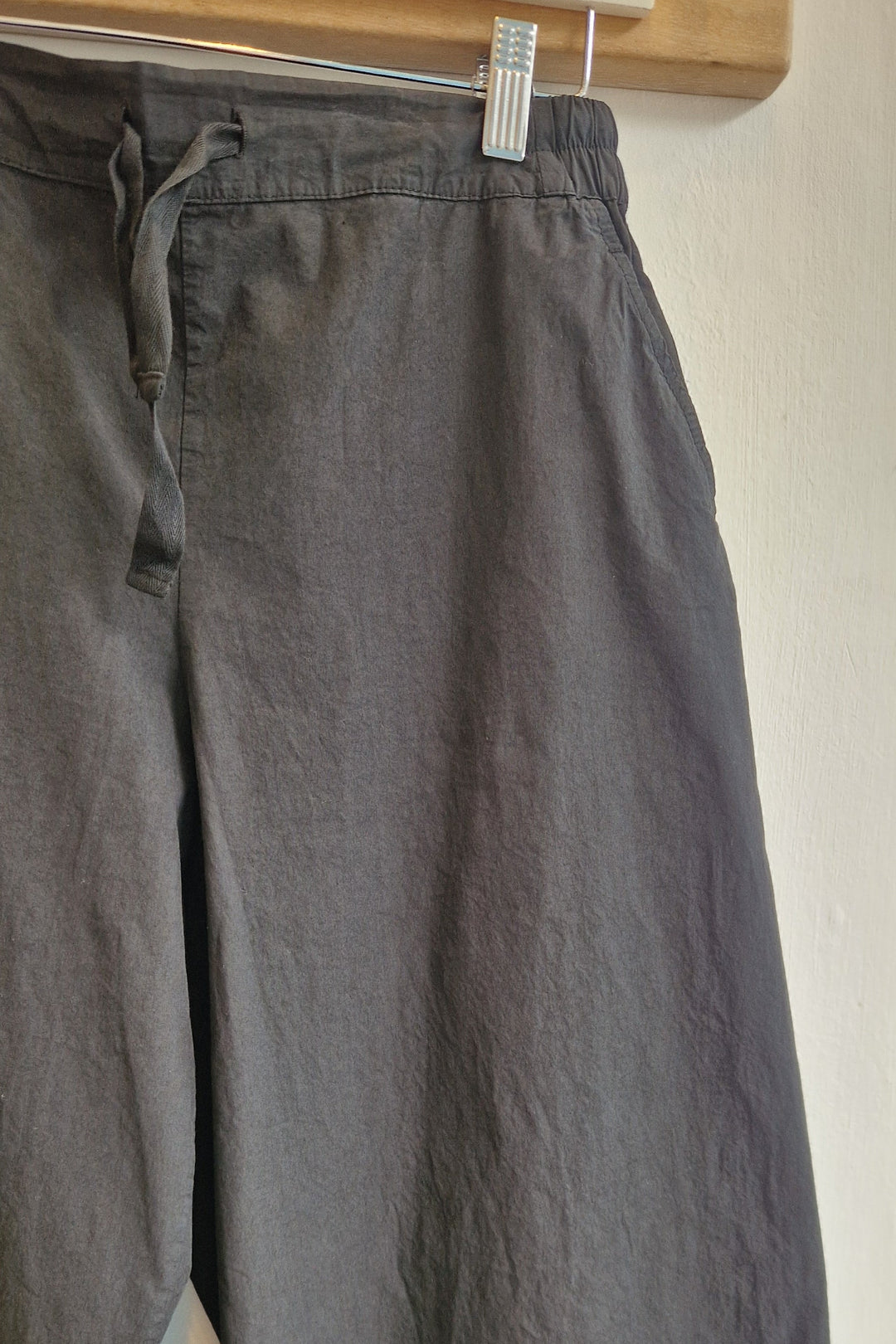 Drawstring Trousers - Black - Frontiers Woman