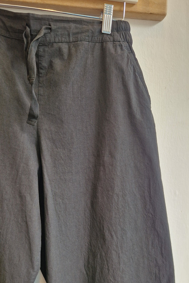 Drawstring Trousers - Black - Frontiers Woman