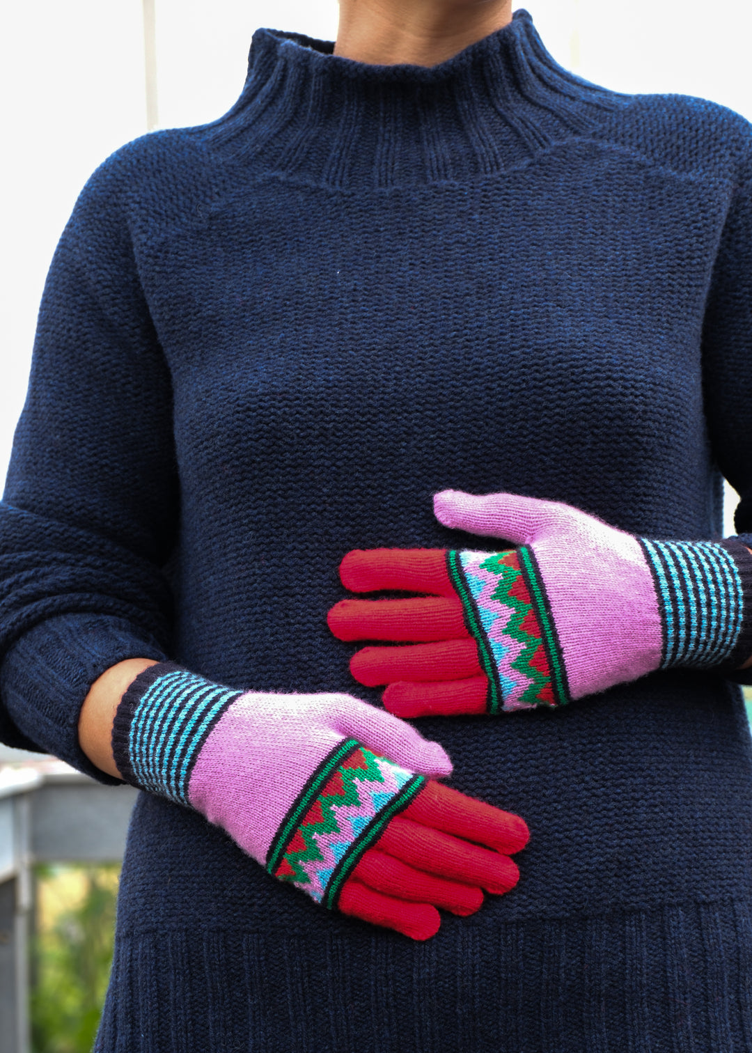 Wave Gloves - Red/Pink