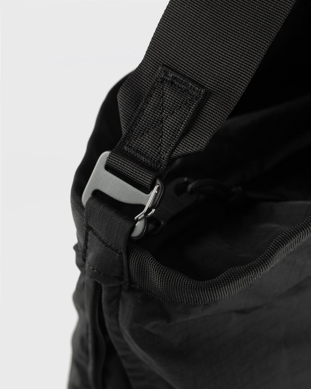 Grid Expandable Tote Bag - Black - Frontiers Woman