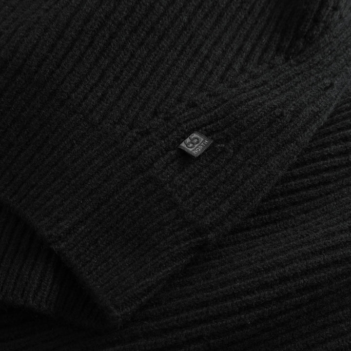 Vonarstraeti Sweater - Black