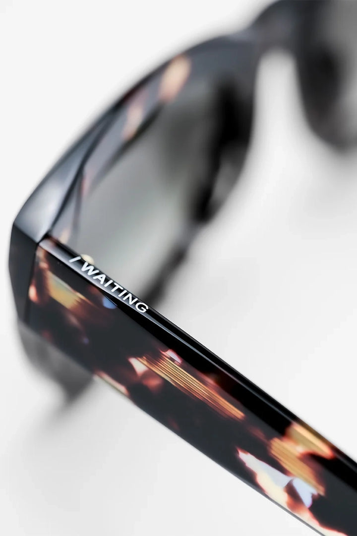Amalfi-R E27 Sunglasses - Green Gradient Lens