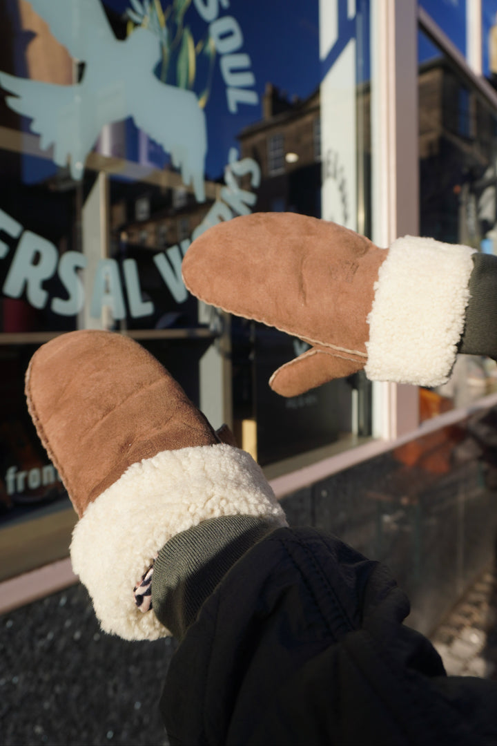Sheepskin Mitt - Beige