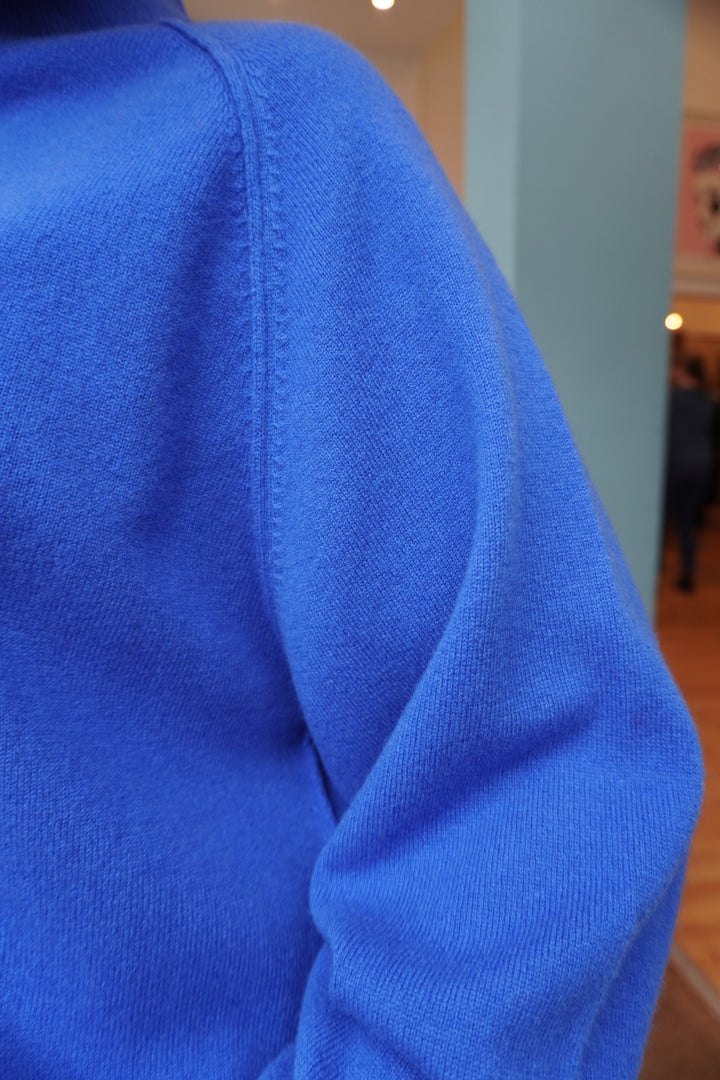 Exposed Raglan Crew - Sapphire