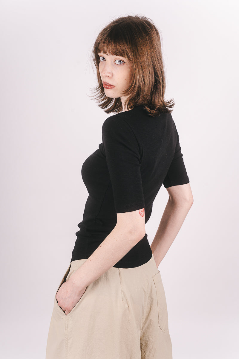 Charlotte Short Sleeve Top - Black - Frontiers Woman