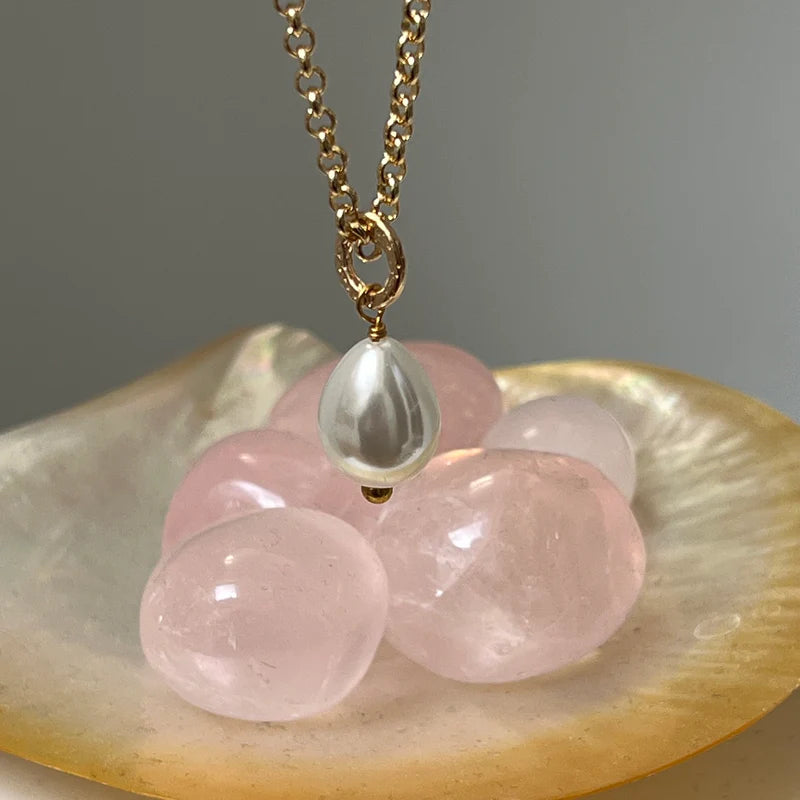 Gita Large Mother Of Pearl On Baby Belcher Chain Necklace