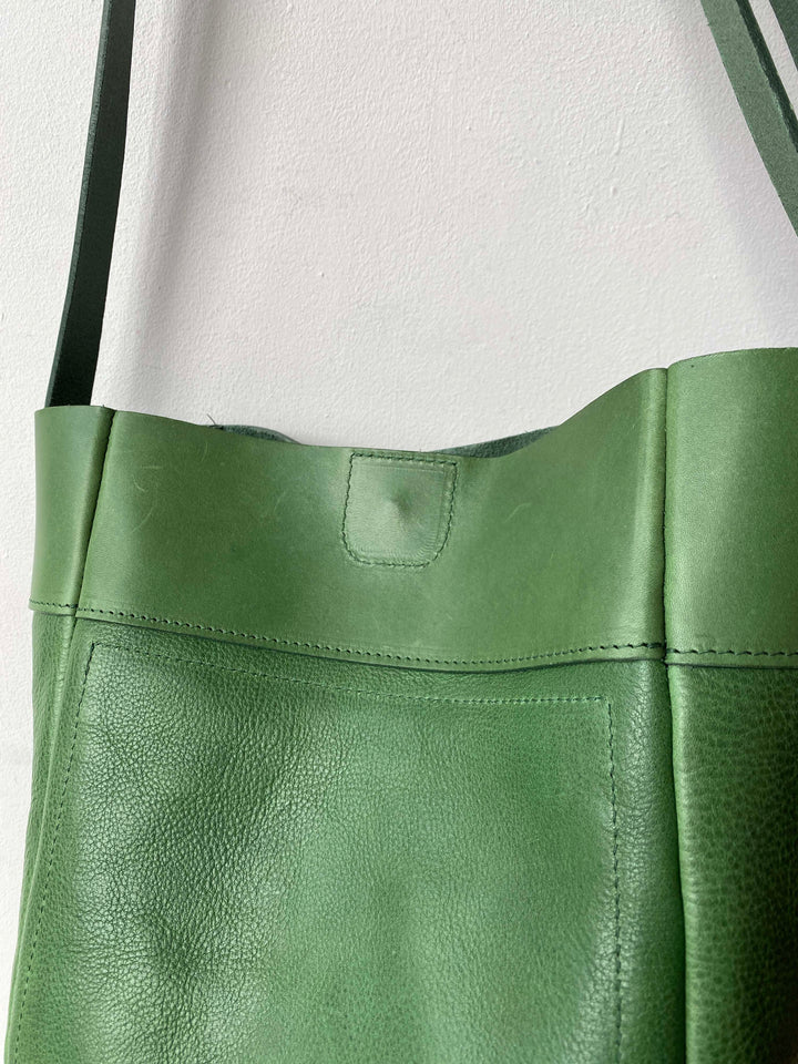 Greta Crossbody Bucket Bag - Grainy Evergreen Leather