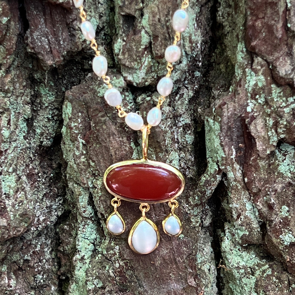 Rosa Red Onyx & Pearl Pendant Necklace