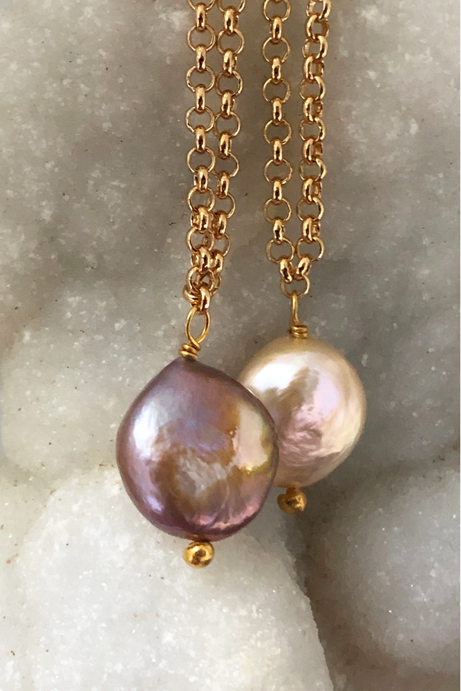 Iridescent Pearl Coin Pendant Necklace