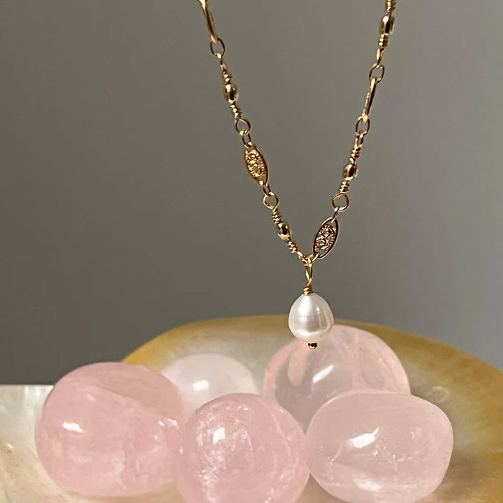 Pearl On Louise Chain Necklace