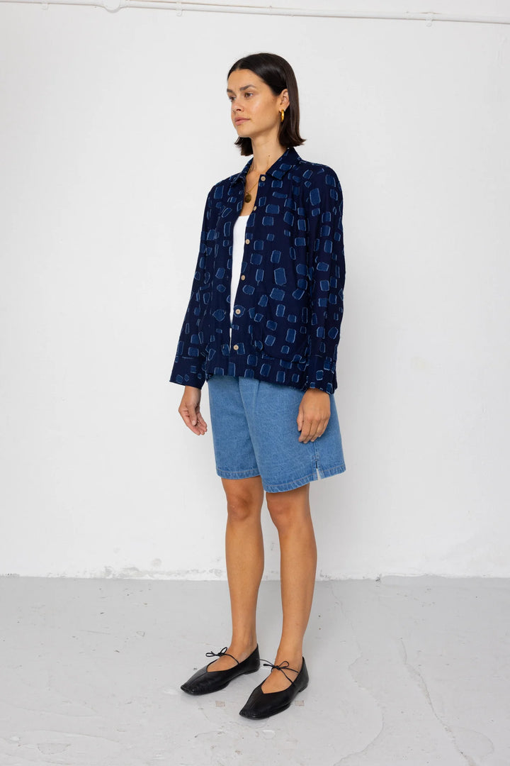 Pleated Shirt - Indigo Irregular Dot - Frontiers Woman