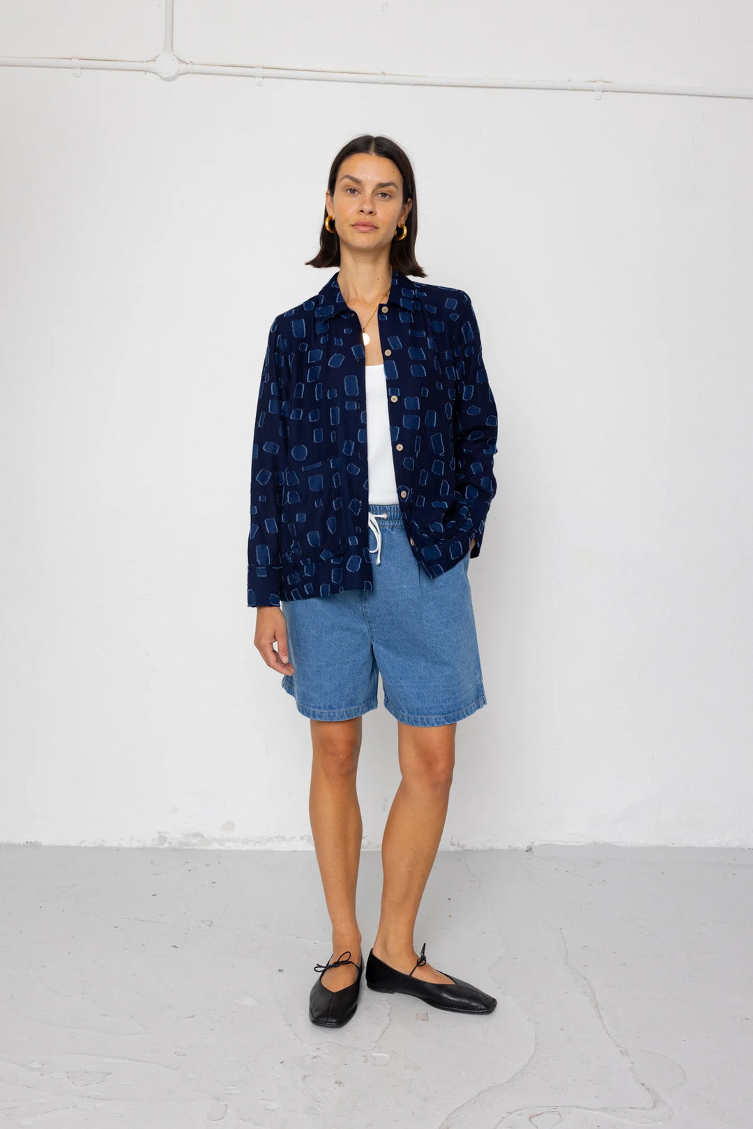 Pleated Shirt - Indigo Irregular Dot - Frontiers Woman