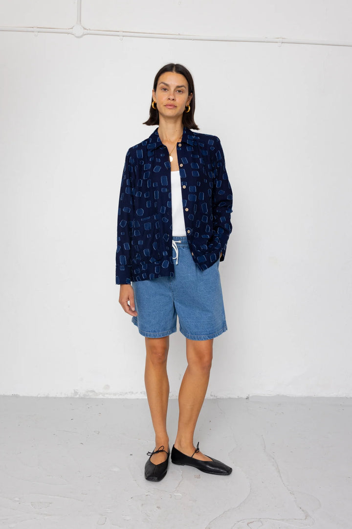 Pleated Shirt - Indigo Irregular Dot - Frontiers Woman