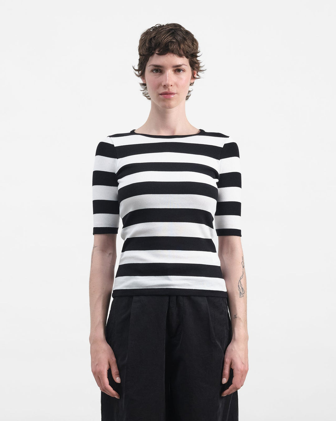 Charlotte T-Shirt - Black Stripe - Frontiers Woman