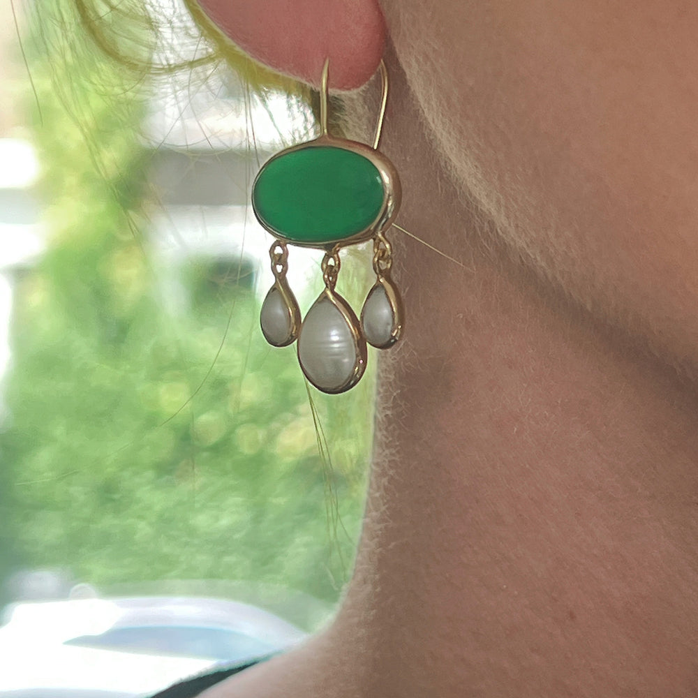 Rosa Oval Green Onyx & Pearl Earrings