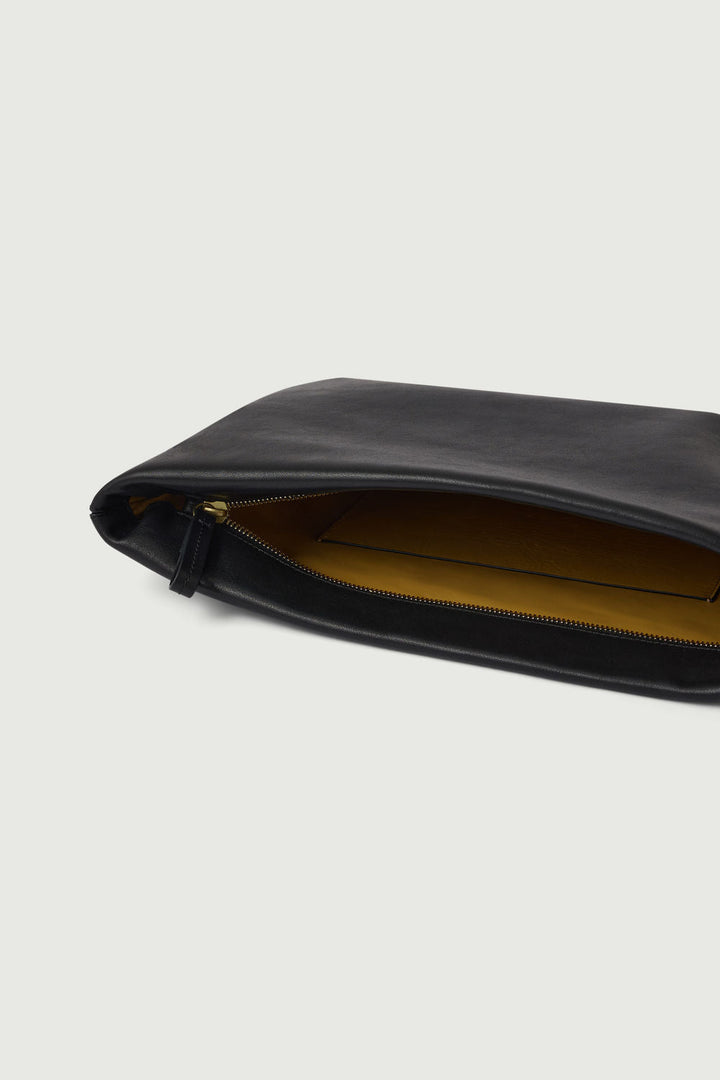 Darleen Clutch - Black - Frontiers Woman