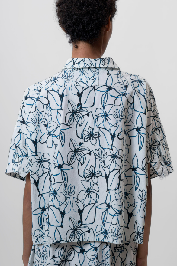Short Sleeve Shirt - Blue Flowers - Frontiers Woman