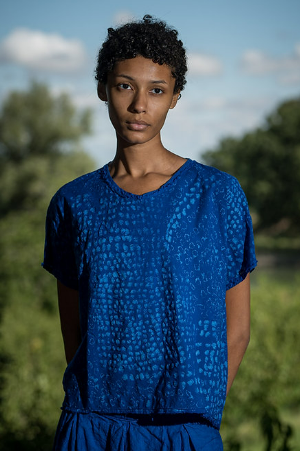 Tonal Blue Dots Top - Sea - Frontiers Woman