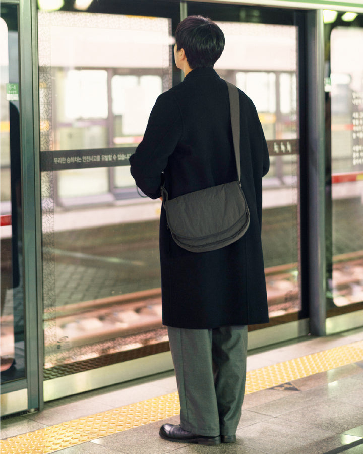 S. Runner's Bag - Grey - Frontiers Woman
