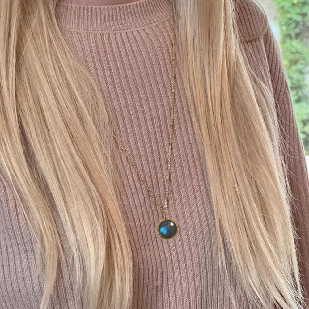 Dunia Labradorite Pendant Necklace
