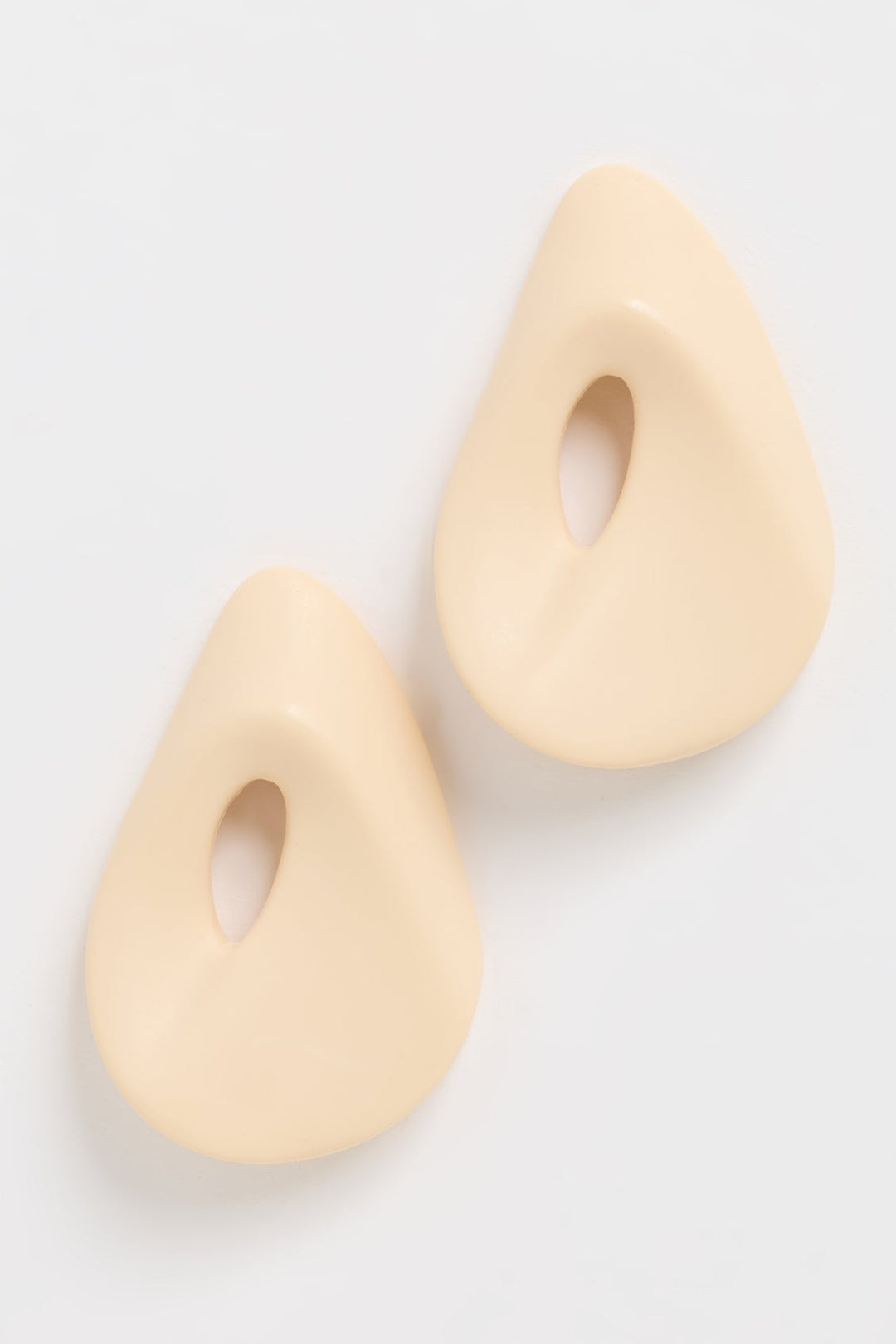 Briers Earrings - Oat Cream